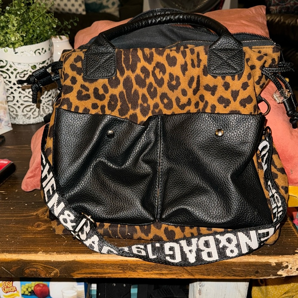 Leopard bag with pockets